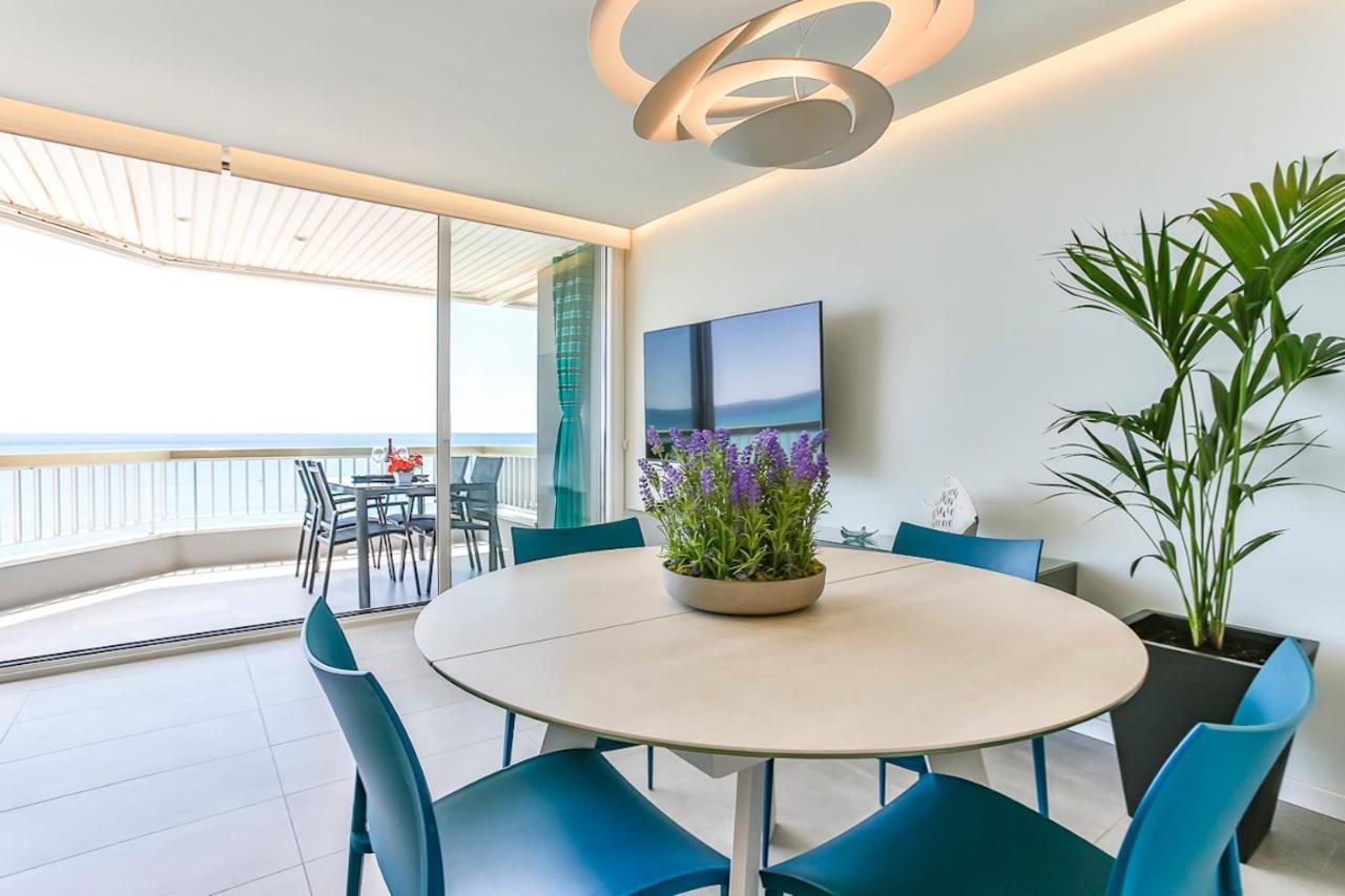 Magnifico Apartamento - Primera Linea De Mar กาลาเฟลล์ ภายนอก รูปภาพ